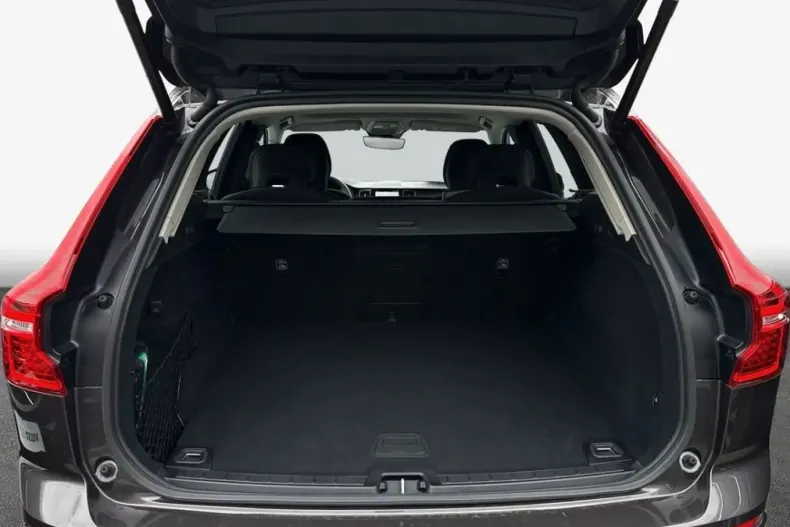 Volvo XC60 din 2024 cu 7.824 km - oferta VOL108017 - foto 8