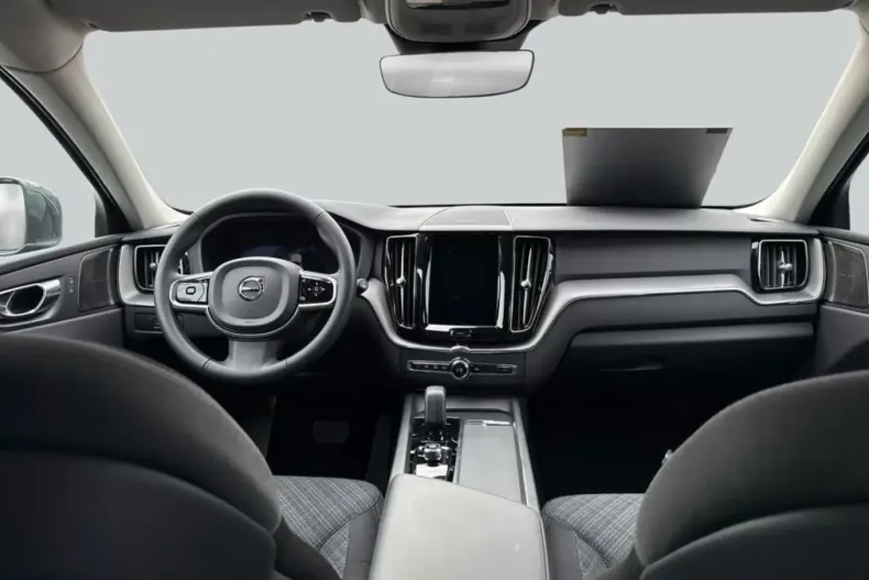 Volvo XC60 din 2024 cu 7.824 km - oferta VOL108017 - foto 13