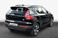 Volvo XC40 din 2022 cu 25.691 km - oferta VOL108018 - foto 2