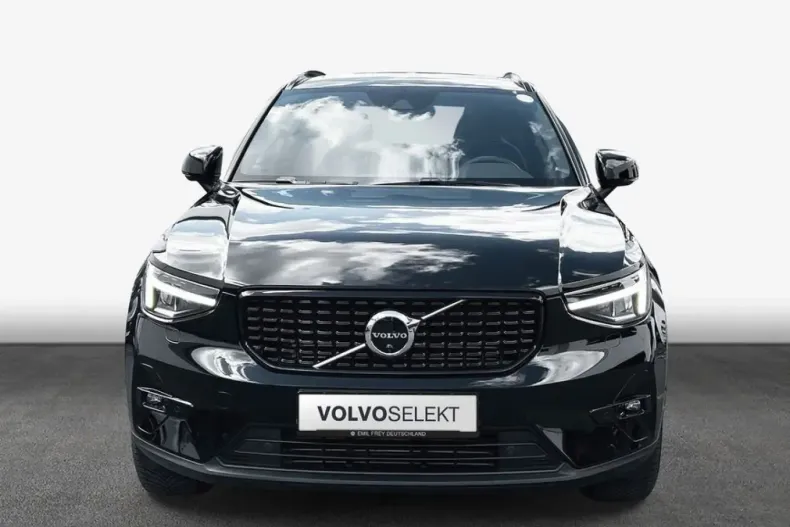 Volvo XC40 din 2022 cu 25.691 km - oferta VOL108018 - foto 3