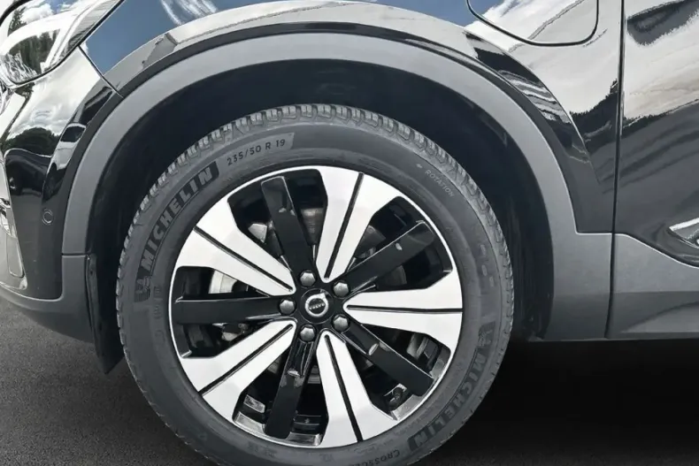 Volvo XC40 din 2022 cu 25.691 km - oferta VOL108018 - foto 7