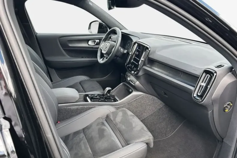 Volvo XC40 din 2022 cu 25.691 km - oferta VOL108018 - foto 13