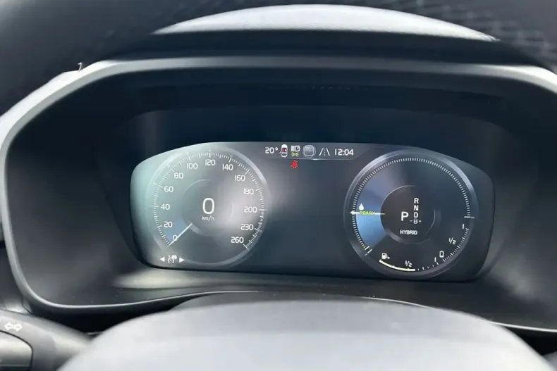 Volvo XC40 din 2022 cu 25.691 km - oferta VOL108018 - foto 18