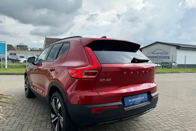 Volvo XC40 din 2024 cu 11.243 km - oferta VOL108019 - foto 3