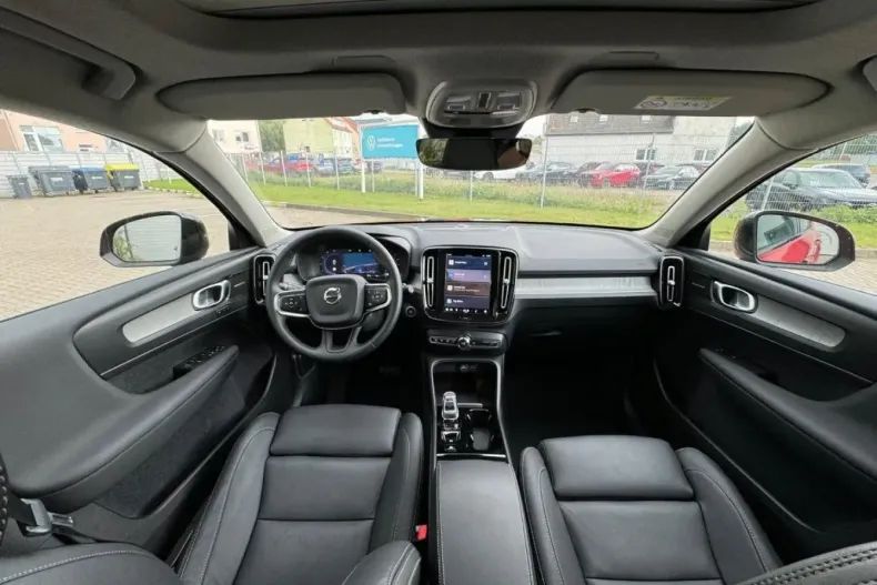 Volvo XC40 din 2024 cu 11.243 km - oferta VOL108019 - foto 13