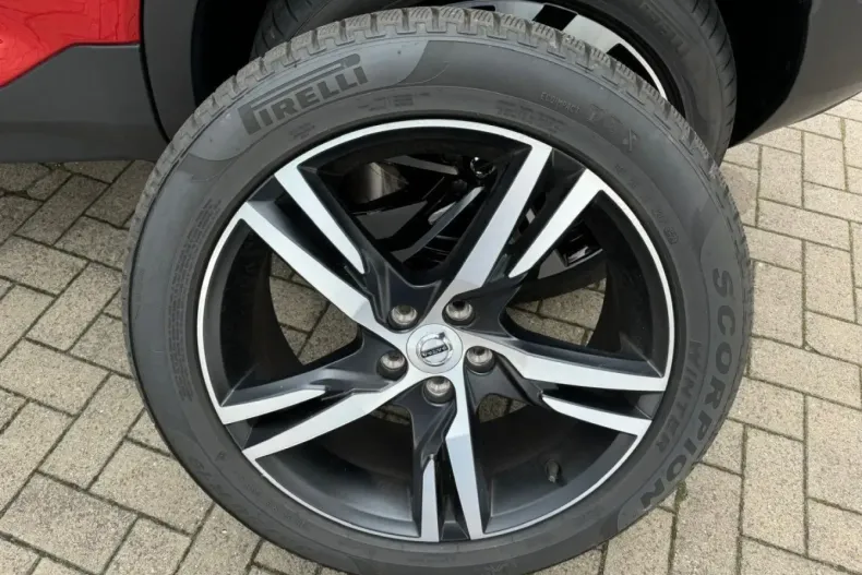 Volvo XC40 din 2024 cu 11.243 km - oferta VOL108019 - foto 22