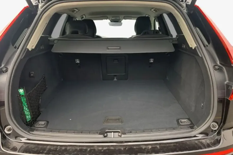 Volvo XC60 din 2024 cu 23.877 km - oferta VOL108021 - foto 9