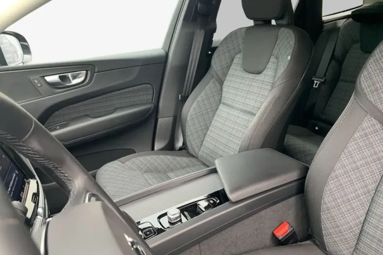 Volvo XC60 din 2024 cu 23.877 km - oferta VOL108021 - foto 11