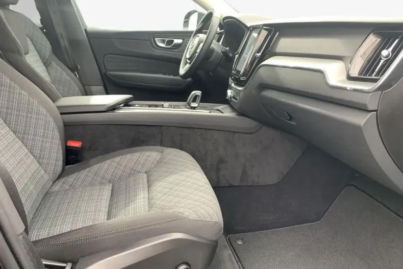 Volvo XC60 din 2024 cu 23.877 km - oferta VOL108021 - foto 13