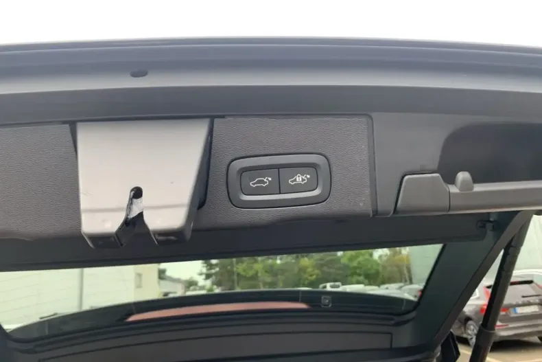 Volvo XC60 din 2024 cu 23.877 km - oferta VOL108021 - foto 22