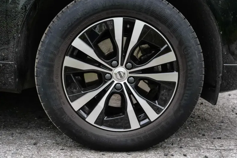 Volvo XC60 din 2020 cu 37.148 km - oferta VOL108022 - foto 4