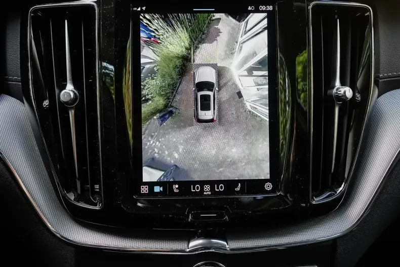 Volvo XC60 din 2023 cu 16.140 km - oferta VOL108024 - foto 10