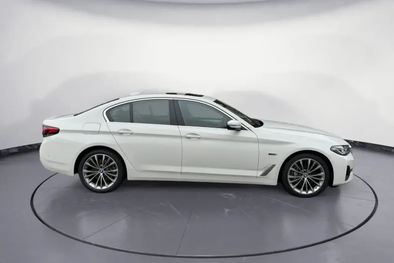BMW 545 din 2023 cu 71.643 km - oferta BMW108034 - foto 5