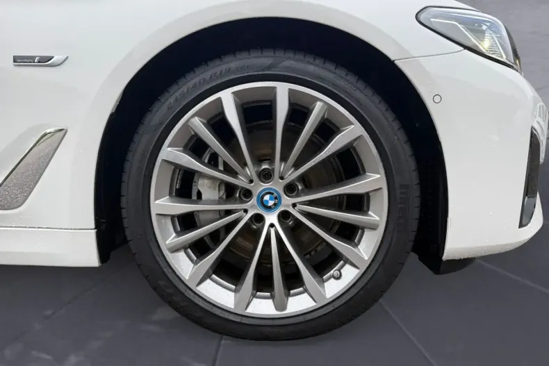 BMW 545 din 2023 cu 71.643 km - oferta BMW108034 - foto 11