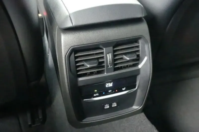 BMW 320 din 2024 cu 24.780 km - oferta BMW108041 - foto 13