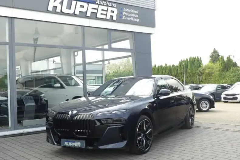 BMW i7 din 2024 cu 12.520 km - oferta BMW108044 - foto 1