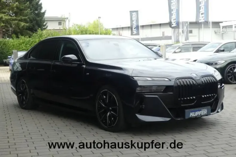 BMW i7 din 2024 cu 12.520 km - oferta BMW108044 - foto 5