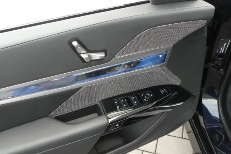 BMW i7 din 2024 cu 12.520 km - oferta BMW108044 - foto 10