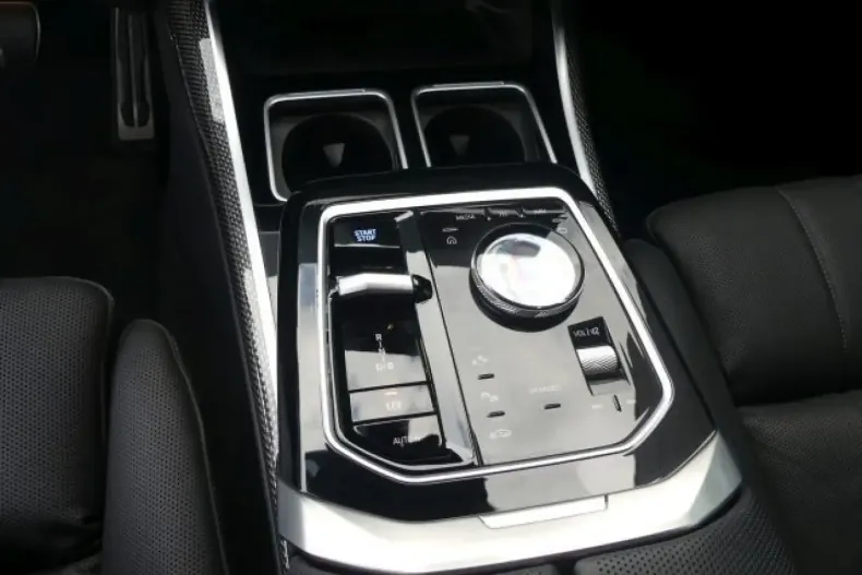 BMW i7 din 2024 cu 12.520 km - oferta BMW108044 - foto 12