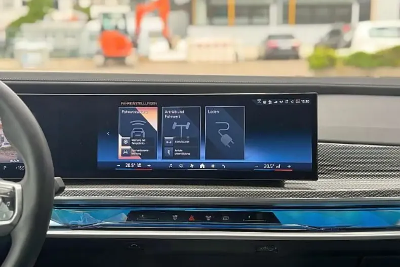 BMW i7 din 2024 cu 12.520 km - oferta BMW108044 - foto 23