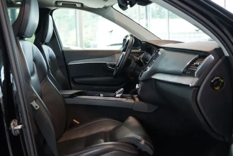 Volvo XC90 din 2023 cu 20.000 km - oferta VOL108064 - foto 10