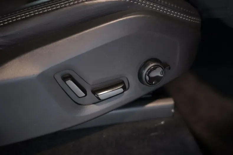 Volvo XC90 din 2023 cu 20.000 km - oferta VOL108064 - foto 12