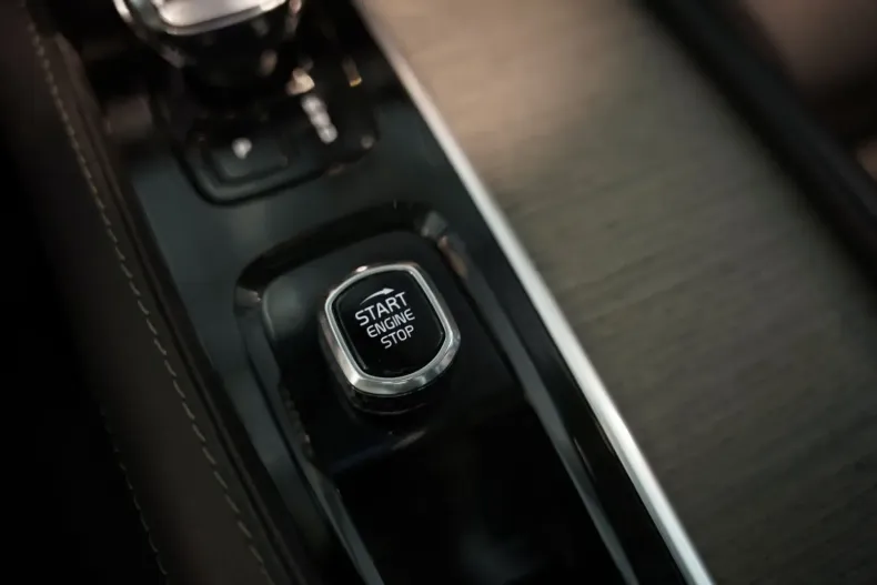 Volvo XC90 din 2023 cu 20.000 km - oferta VOL108064 - foto 21