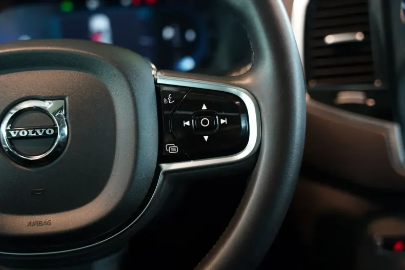 Volvo XC90 din 2023 cu 20.000 km - oferta VOL108064 - foto 28