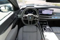 BMW 740 din 2025 cu 4.500 km - oferta BMW108087 - foto 4