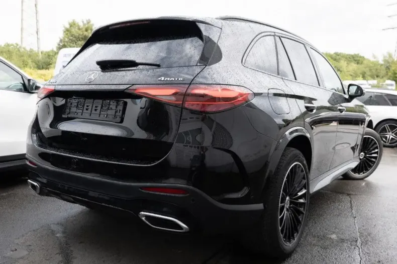 Mercedes-Benz GLC 400 din 2024 cu 41.840 km - oferta MER108107 - foto 3