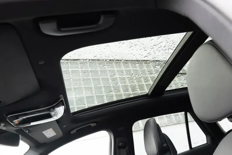 Mercedes-Benz GLC 400 din 2024 cu 41.840 km - oferta MER108107 - foto 21