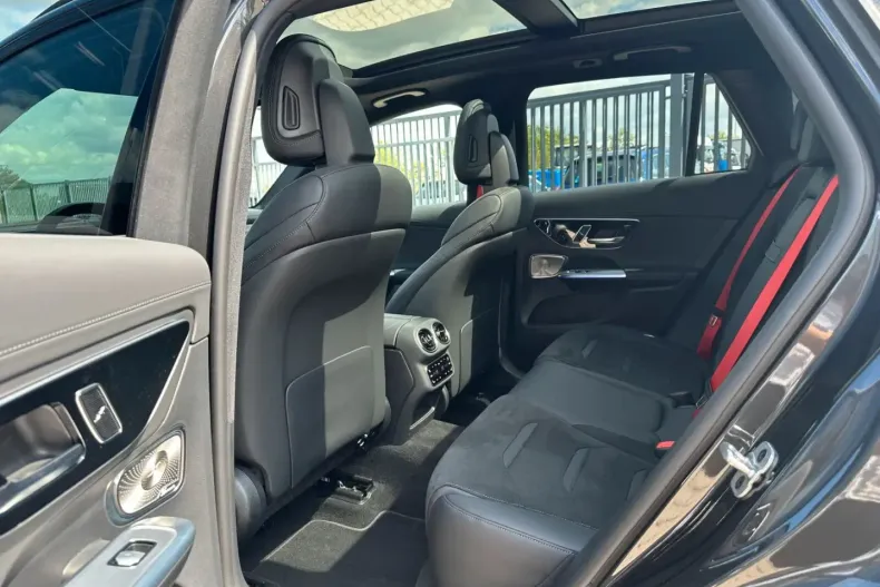 Mercedes-Benz GLC 63 AMG din 2024 cu 19.065 km - oferta MER108109 - foto 13