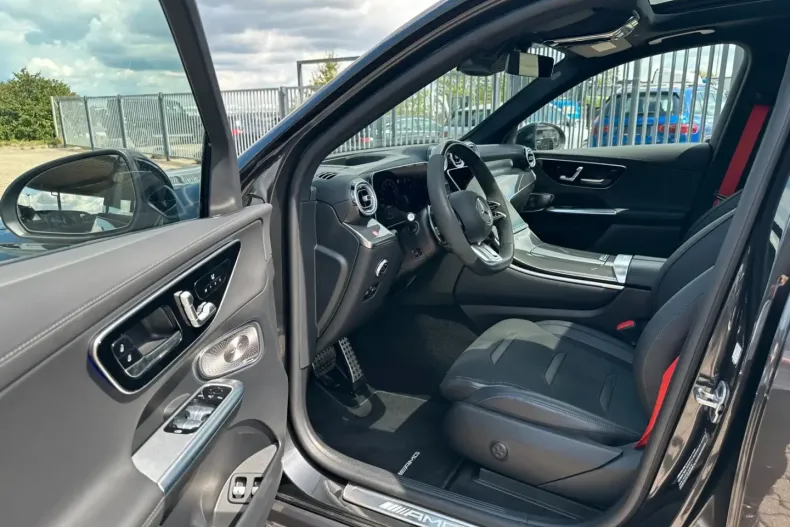 Mercedes-Benz GLC 63 AMG din 2024 cu 19.065 km - oferta MER108109 - foto 16