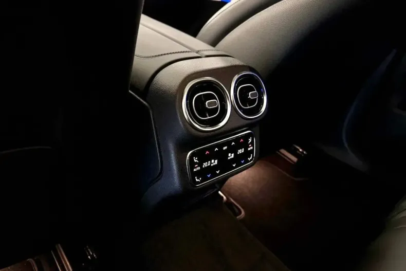 Mercedes-Benz GLC 63 AMG din 2024 cu 17.400 km - oferta MER108110 - foto 28