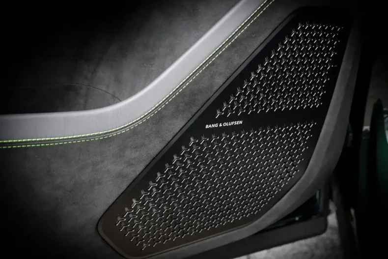 Lamborghini Urus din 2023 cu 7.410 km - oferta LAM108116 - foto 18