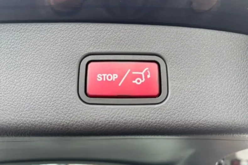 Mercedes-Benz GLC 300 din 2023 cu 15.634 km - oferta MER108120 - foto 18