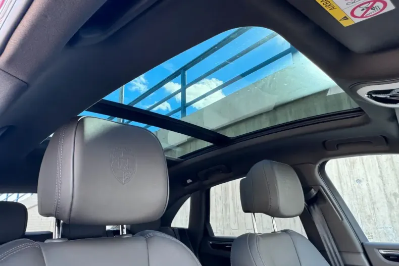 Porsche Macan din 2023 cu 32.500 km - oferta POR108121 - foto 12