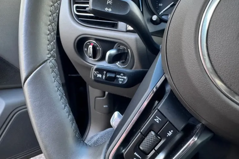 Porsche Macan din 2023 cu 32.500 km - oferta POR108121 - foto 16