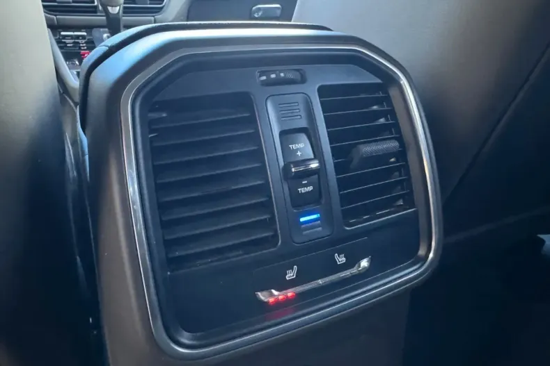 Porsche Macan din 2023 cu 32.500 km - oferta POR108121 - foto 24