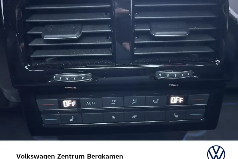 Volkswagen Touareg din 2024 cu 24.840 km - oferta VOL108125 - foto 16