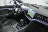 Volkswagen Touareg din 2024 cu 16.020 km - oferta VOL108127 - foto 7