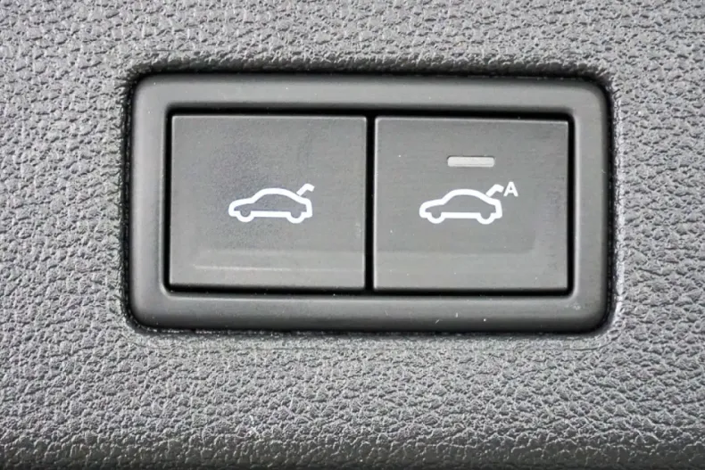 Volkswagen Touareg din 2024 cu 16.020 km - oferta VOL108127 - foto 16