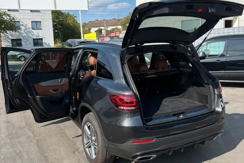 Mercedes-Benz GLC 300 din 2022 cu 44.400 km - oferta MER108147 - foto 10