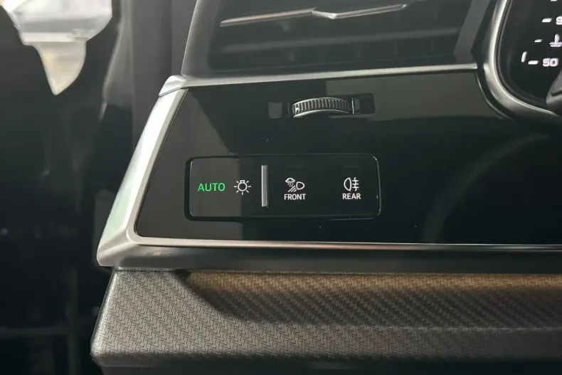 Audi RSQ8 din 2022 cu 23.045 km - oferta AUD108165 - foto 11