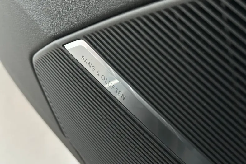 Audi RSQ8 din 2022 cu 23.045 km - oferta AUD108165 - foto 26