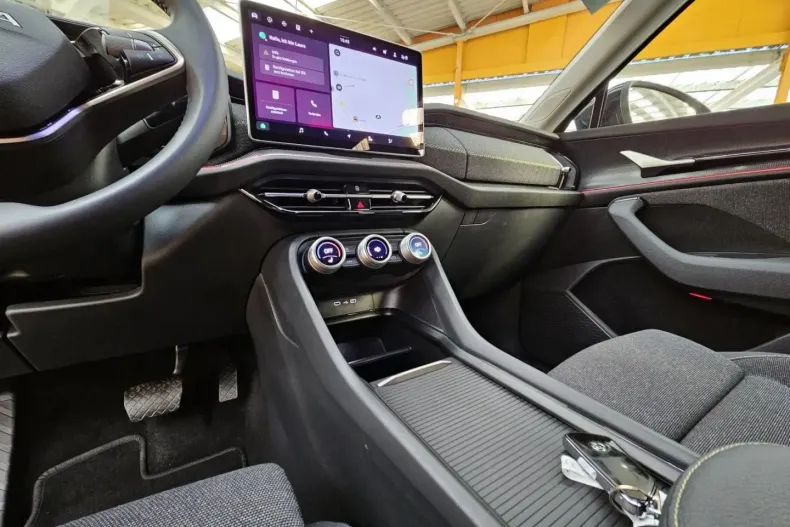 Skoda Kodiaq din 2025 cu 19.000 km - oferta SKO108169 - foto 9