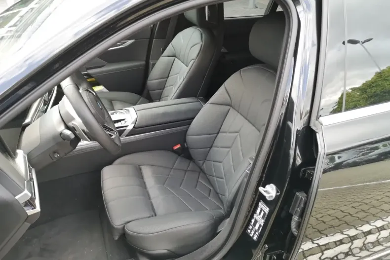 BMW 740 din 2024 cu 14.500 km - oferta BMW108171 - foto 9