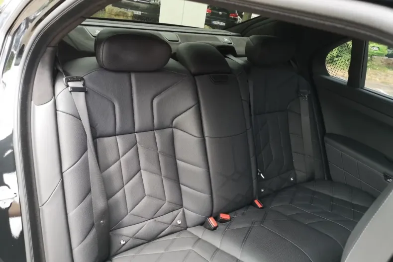 BMW 740 din 2024 cu 14.500 km - oferta BMW108171 - foto 17