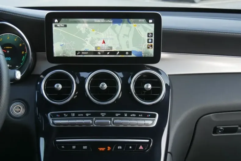 Mercedes-Benz GLC 300 din 2022 cu 42.534 km - oferta MER108179 - foto 7