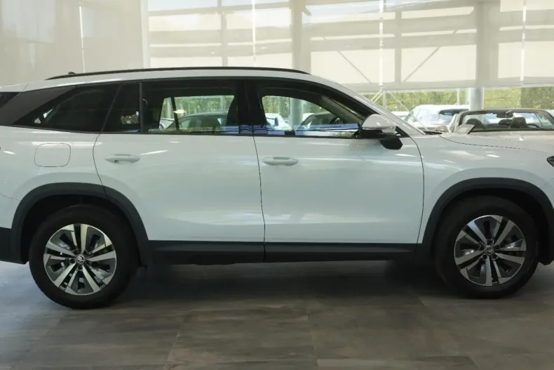 Skoda Kodiaq din 2024 cu 11.700 km - oferta SKO108197 - foto 4